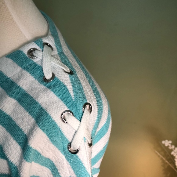 NWT Jones New York Signature sweatshirt size M - Picture 2 of 6